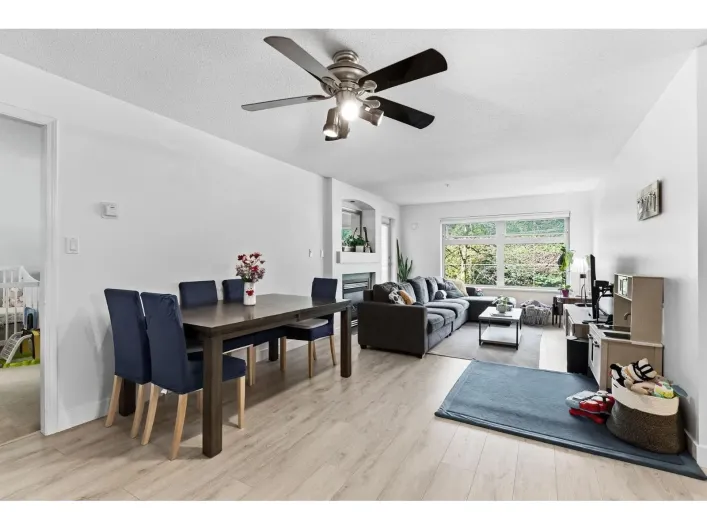 312 15220 GUILDFORD DRIVE, Surrey