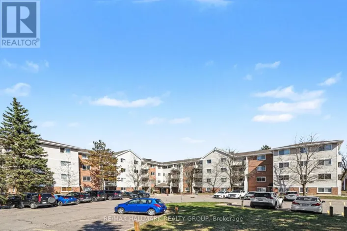 312 - 280 BRITTANY DRIVE, Ottawa