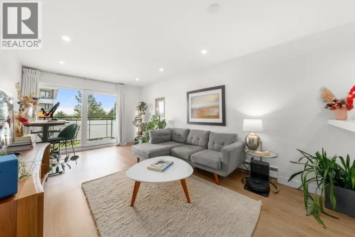 312 360 E 2ND STREET, North Vancouver