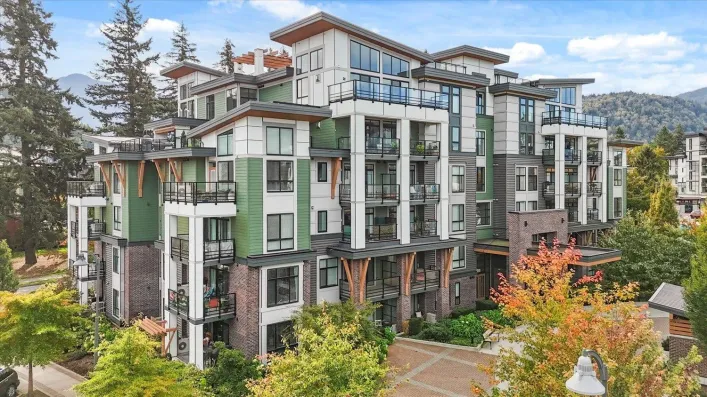 312 45510 MARKET WAY|Garrison Crossing, Chilliwack