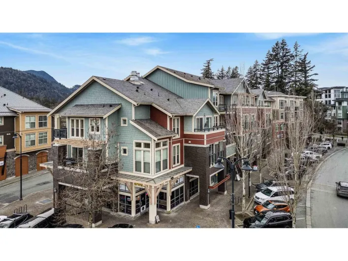 312 45530 MARKET WAY|Garrison Crossing, Chilliwack