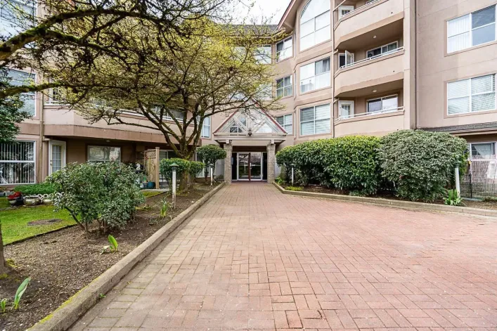 312 7435 121A STREET, Surrey