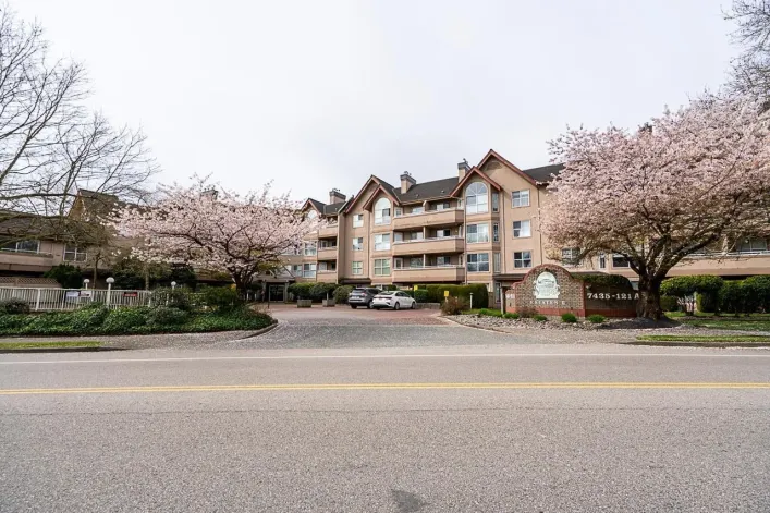 312 7435 121A STREET, Surrey