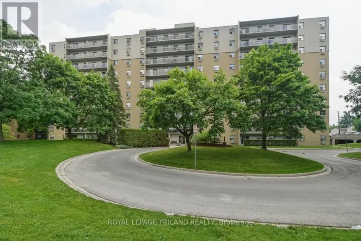 312 - 931 WONDERLAND ROAD S, London South