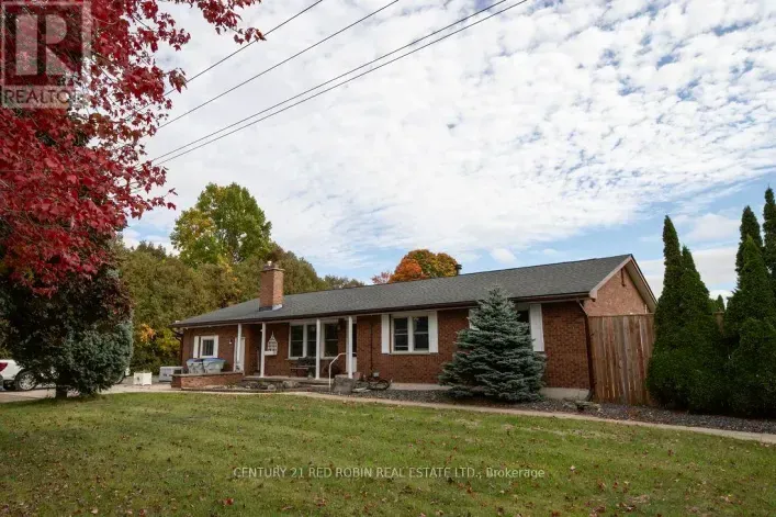 House for sale: 312 CARROLL STREET E, Strathroy-Caradoc