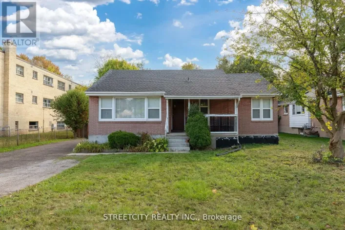 312 FAIRVIEW AVENUE, London South