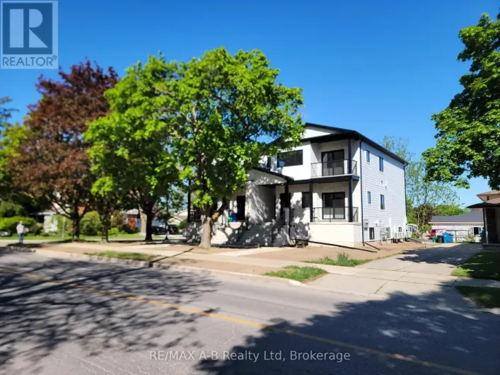 312 FORMAN AVENUE, Stratford