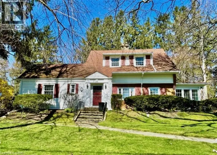 312 NELSON Street W, Port Dover