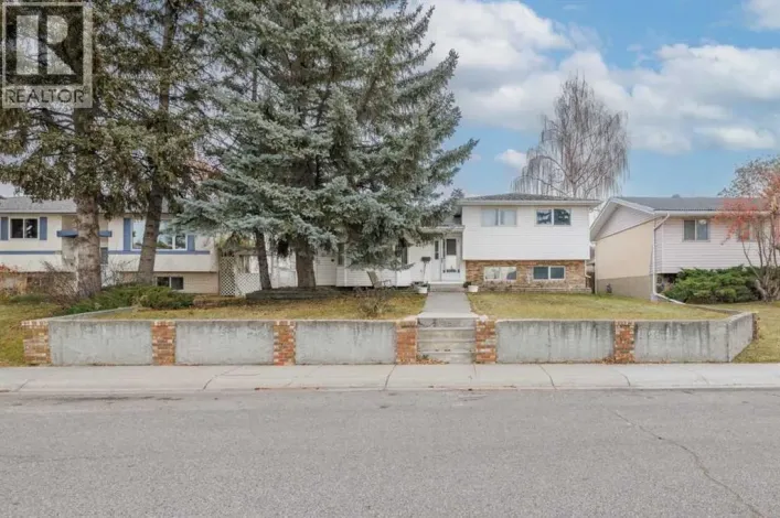 312 Queensland Road SE, Calgary