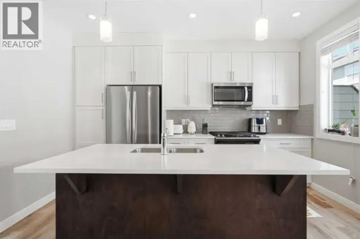 312 Wentworth Row SW, Calgary