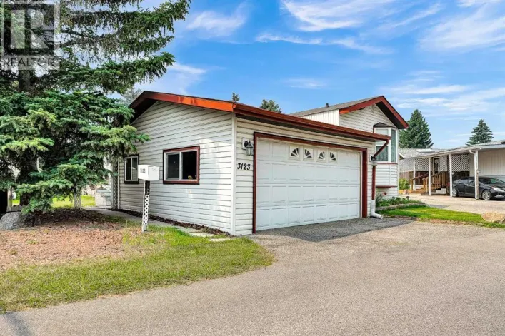 3123 Burroughs Manor NE, Calgary