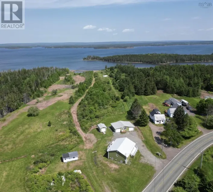 3123 Highway 320, D'Escousse