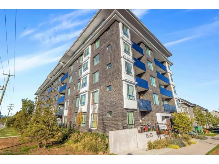 313 13623 81A AVENUE, Surrey