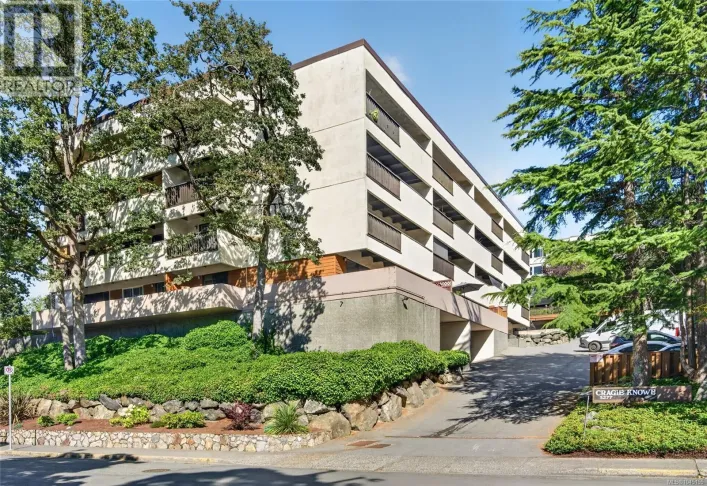 313 3277 Glasgow Ave, Saanich