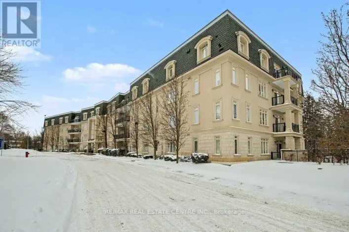 313 - 443 CENTENNIAL FOREST DRIVE, Milton