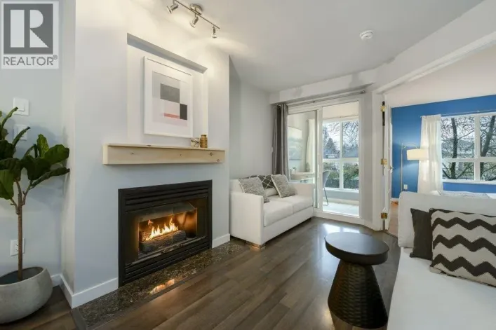 313 760 KINGSWAY, Vancouver