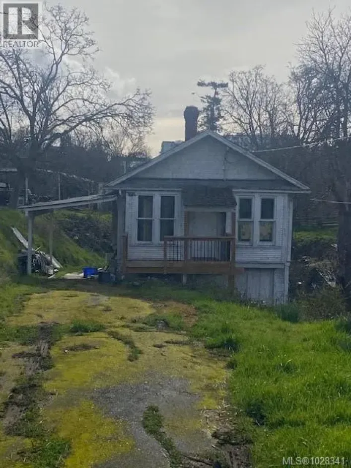 3135 Washington Ave, Victoria