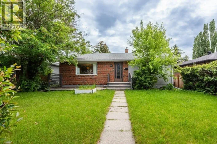 3136 46 Street SW, Calgary