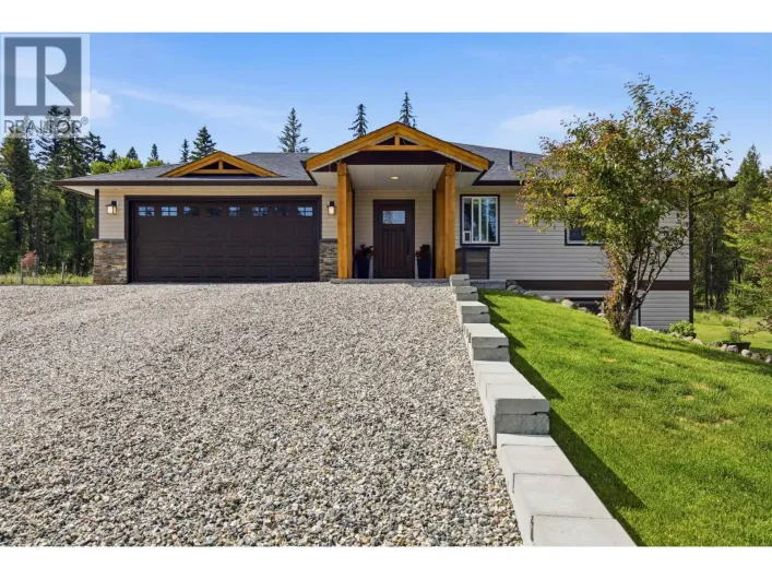 3136 PIGEON ROAD, 150 Mile House
