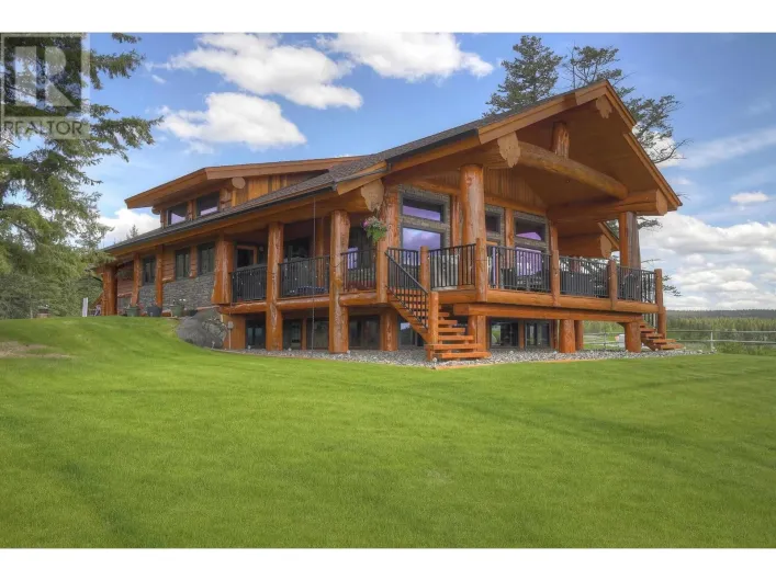 3139 HUSTON ROAD, 150 Mile House