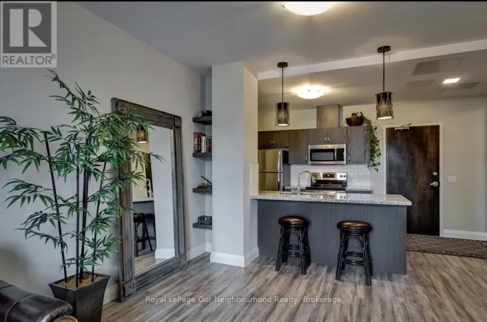 Apartment for rent: 314 - 118 KING STREET E, Hamilton