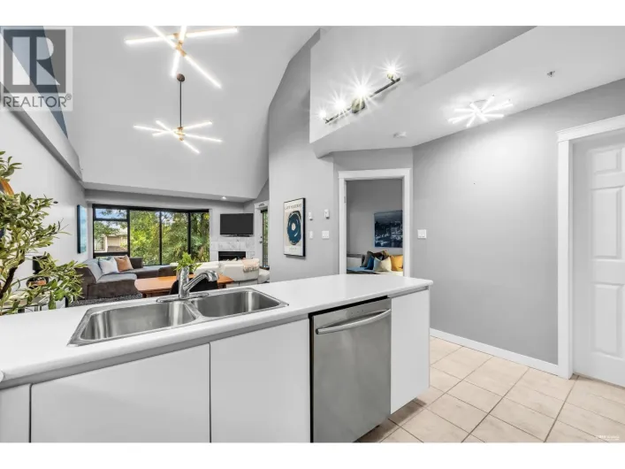 314 1966 COQUITLAM AVENUE, Port Coquitlam