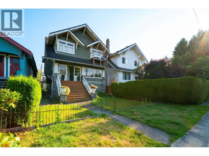 3144 W 7TH AVENUE, Vancouver
