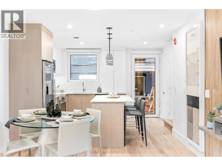 315 2250 E 1ST AVENUE, Vancouver