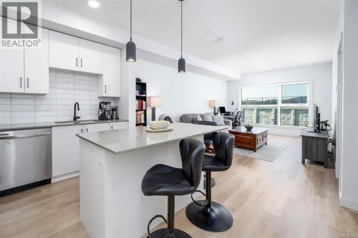 315 2469 Gateway Rd, Langford