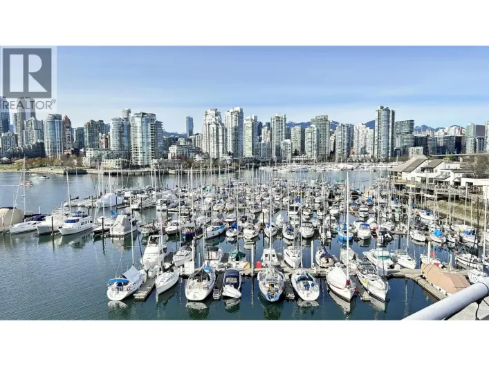 315 674 LEG IN BOOT SQUARE, Vancouver