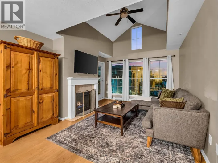 315 888 GAUTHIER AVENUE, Coquitlam