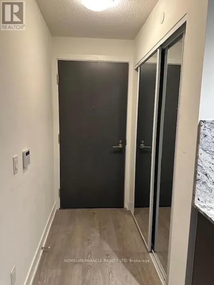 315 - 9 MABELLE AVENUE, Toronto