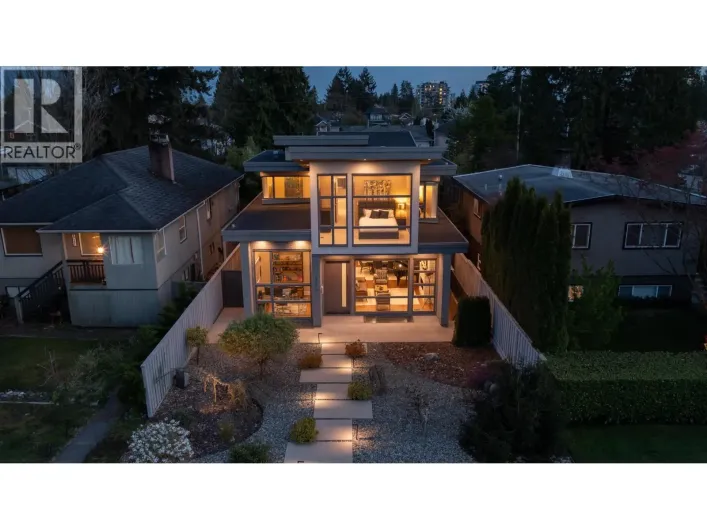 315 E 20TH STREET, North Vancouver