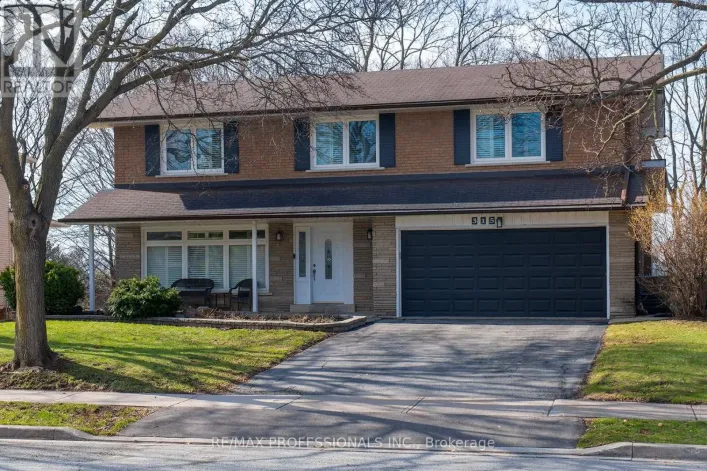 315 MARKLAND DRIVE, Toronto