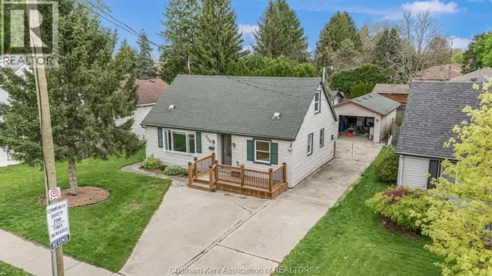 315 McNaughton AVENUE East, Chatham