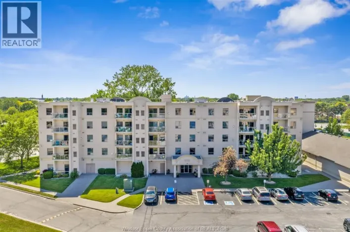 315 VILLAGE GROVE DRIVE Unit# 505, Tecumseh