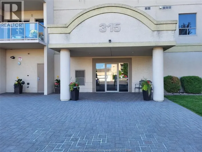 315 VILLAGE GROVE Unit# 506, Tecumseh