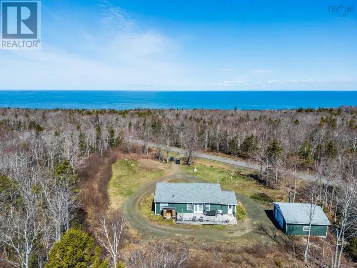 3152 Shore Road W, Litchfield