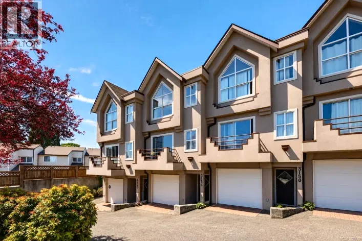 3154 Washington Ave, Victoria