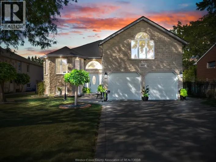 3157 ROBINET, Windsor