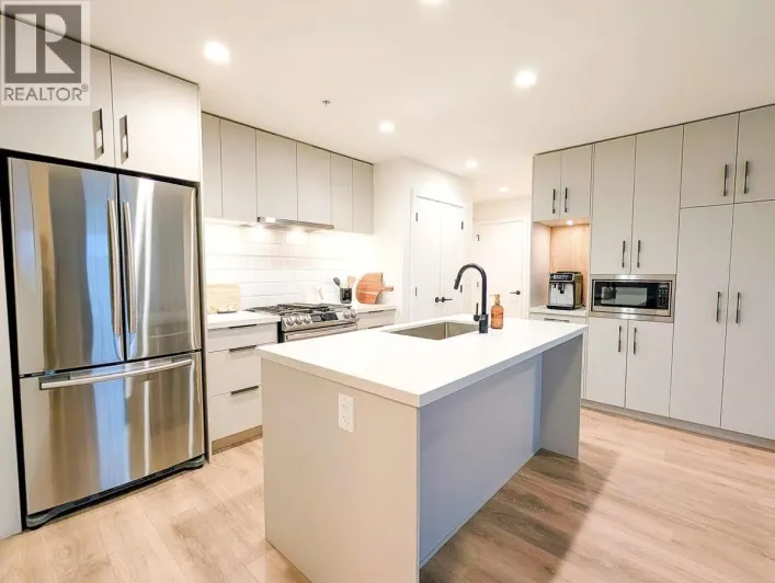 316 3038 ST GEORGE STREET, Port Moody