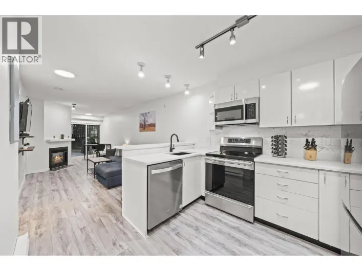 316 528 ROCHESTER AVENUE, Coquitlam