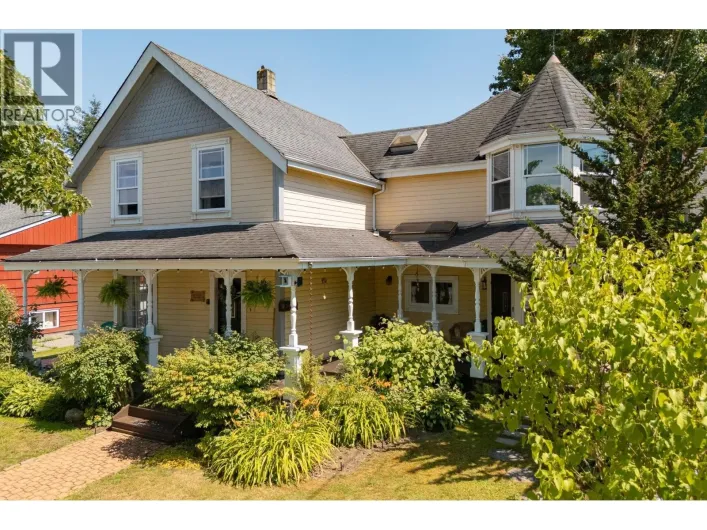 316 DURHAM STREET, New Westminster