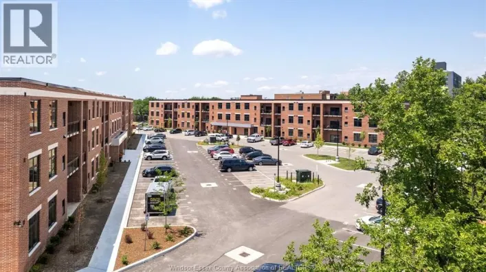 3160 MEADOWBROOK LANE Unit# 316, Windsor