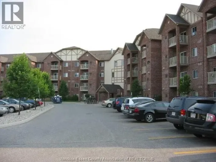 3160 Wildwood DRIVE Unit# 301, Windsor
