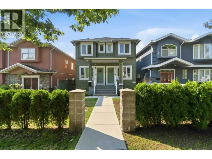 3162 VENABLES STREET, Vancouver