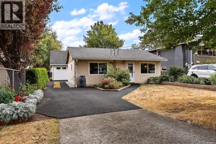3167 Irma St, Victoria