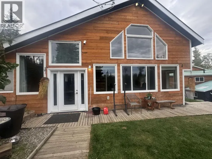 House for sale: 3168 COPELAND ROAD, Quesnel