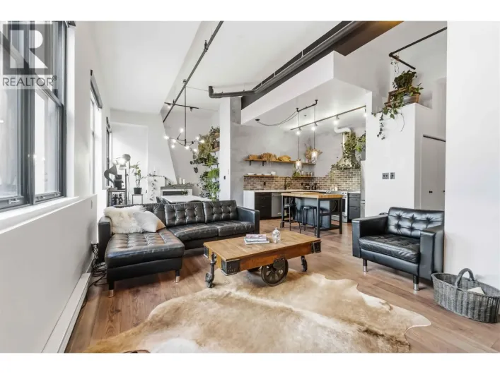 317 549 COLUMBIA STREET, New Westminster