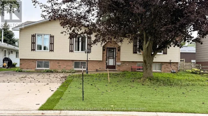 317 BRICKER STREET, Saugeen Shores